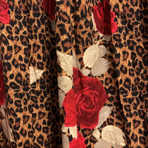 Beautiful long skirt. - Picture 3 of 5